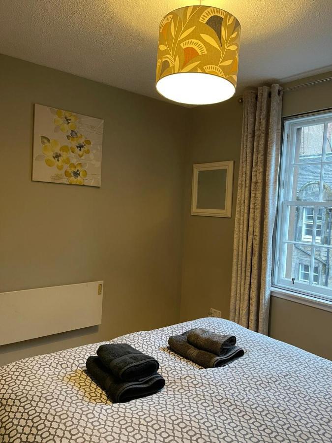 One Bedroom Websters Land Flat - Grassmarket Edinburgh Bagian luar foto